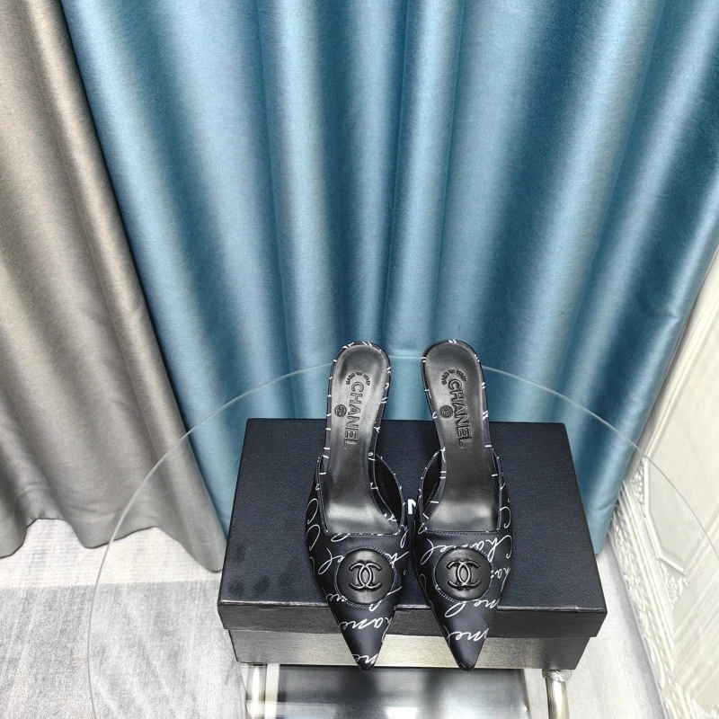 ModernLook Chxnxl High Heels 131545