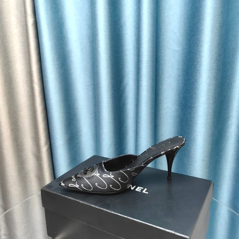 ModernLook Chxnxl High Heels 131545