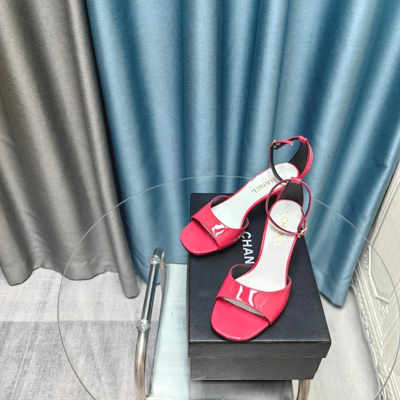 EyeCatching Chxnxl Sandals 131130