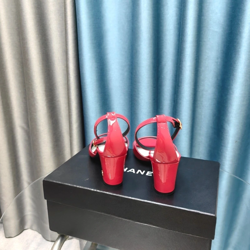 EyeCatching Chxnxl Sandals 131130
