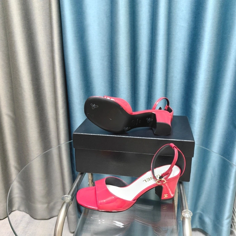 EyeCatching Chxnxl Sandals 131130