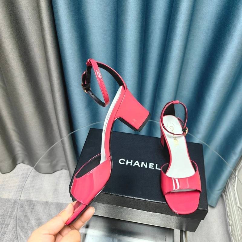 EyeCatching Chxnxl Sandals 131130
