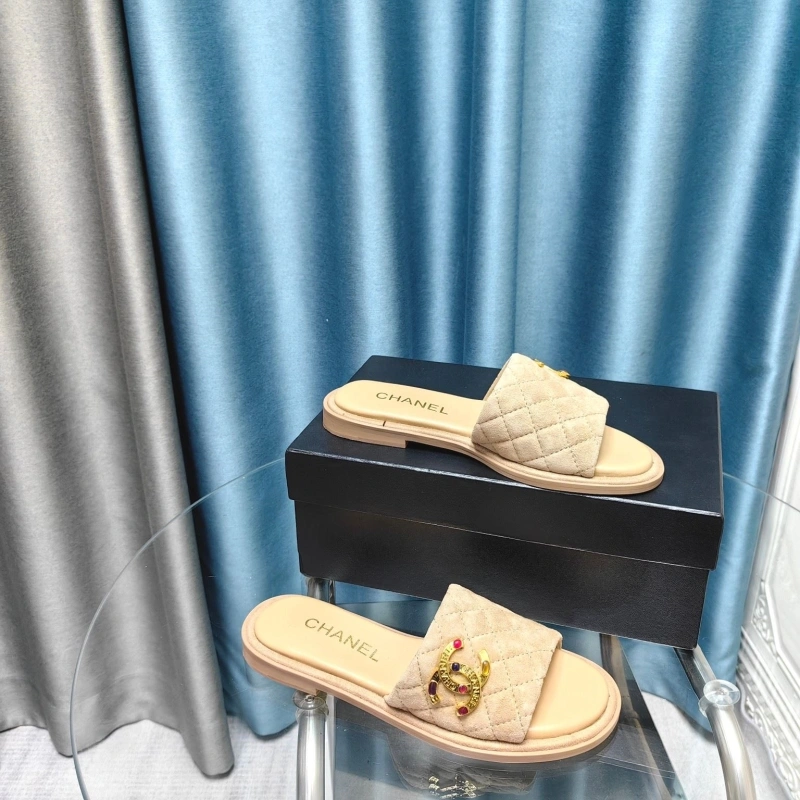 Bright Chxnxl Slippers 130612