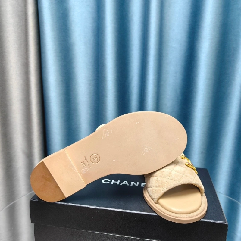 Bright Chxnxl Slippers 130612