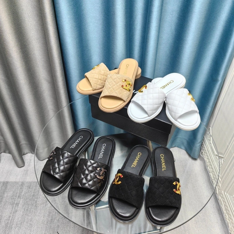 Bright Chxnxl Slippers 130612