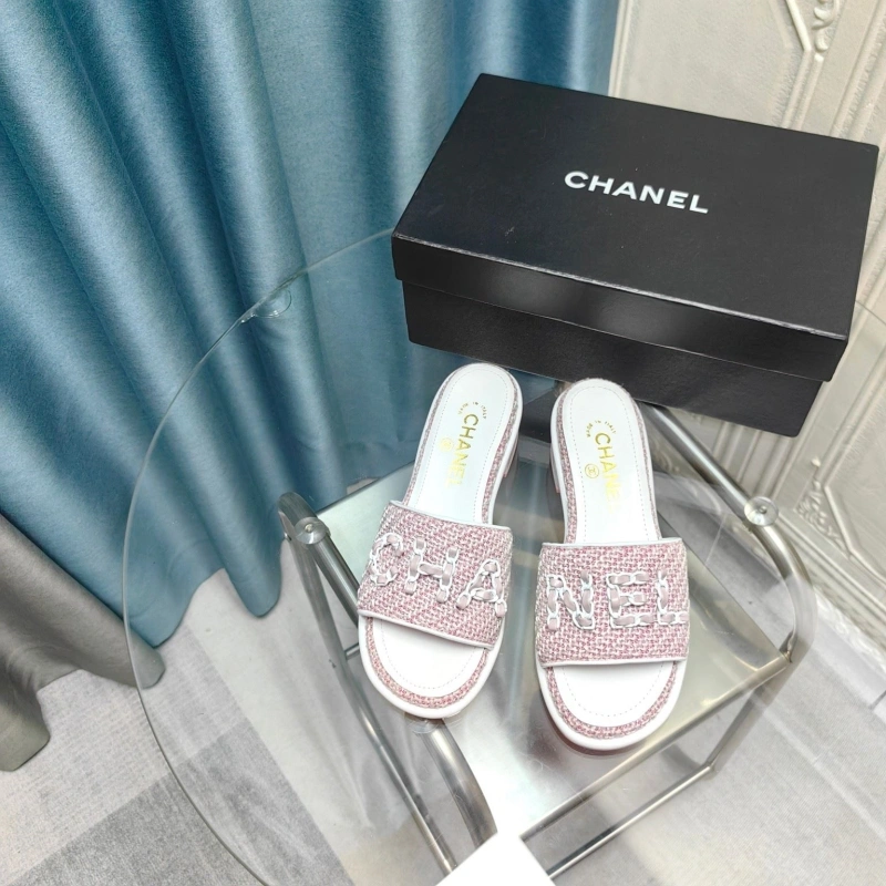 Cozy Chxnxl Slippers 130610