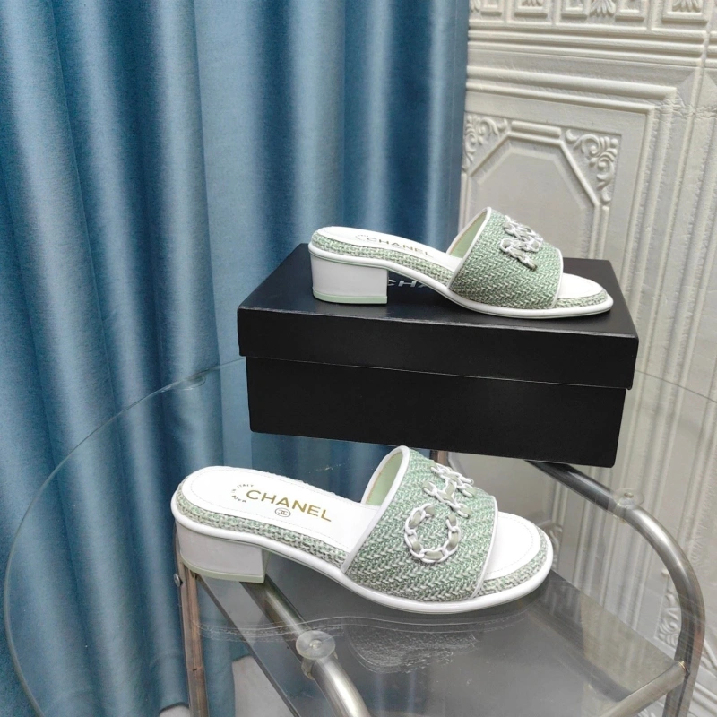 Stylish Chxnxl Slippers 130602