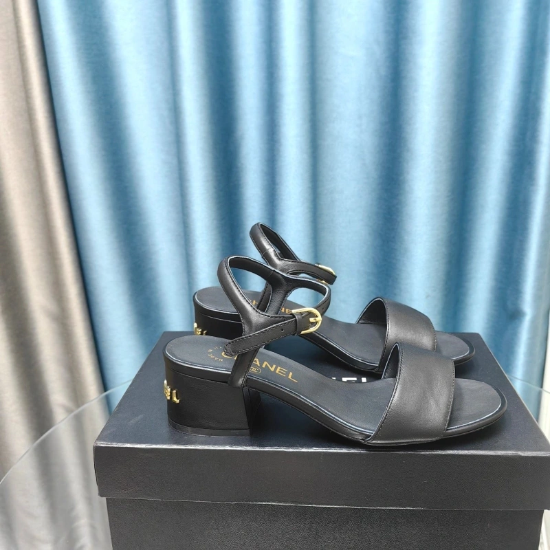 Lightweight Chxnxl Sandals 131109
