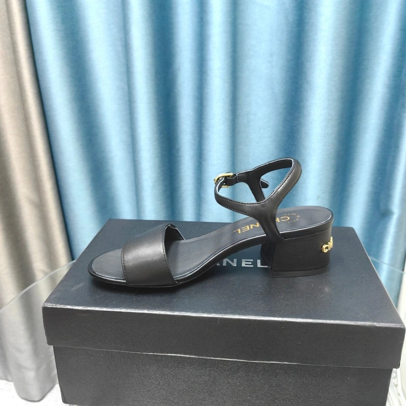 Lightweight Chxnxl Sandals 131109