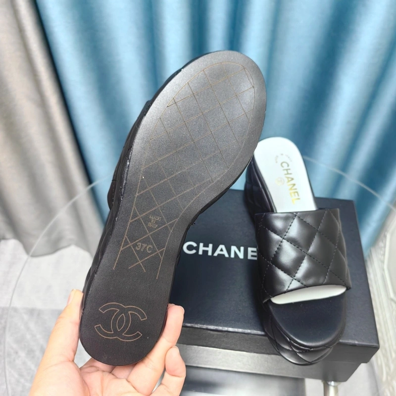 Vibrant Chxnxl Sandals 131099