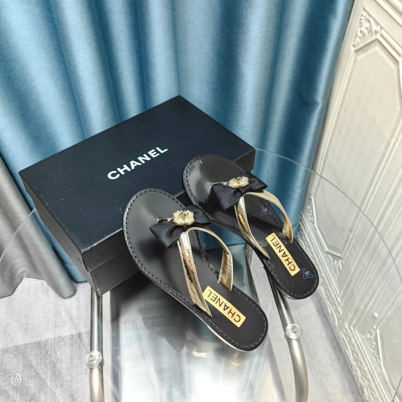 Bold Chxnxl Slippers 130590
