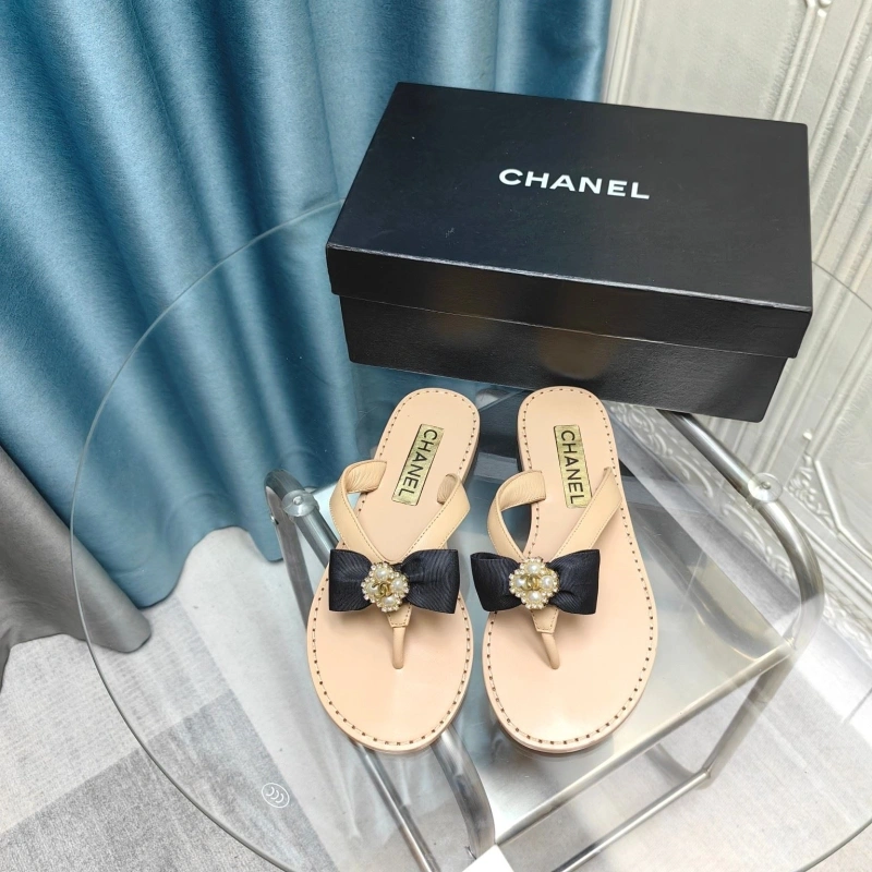 Timeless Chxnxl Slippers 130600