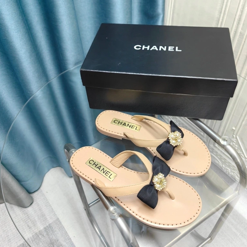 Timeless Chxnxl Slippers 130600
