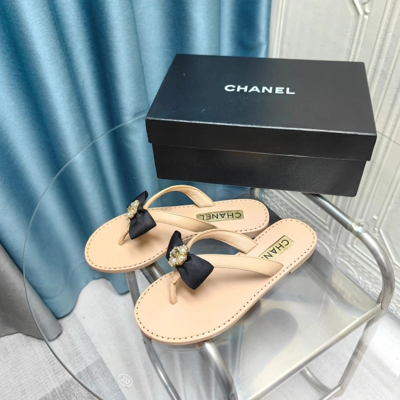 Timeless Chxnxl Slippers 130600