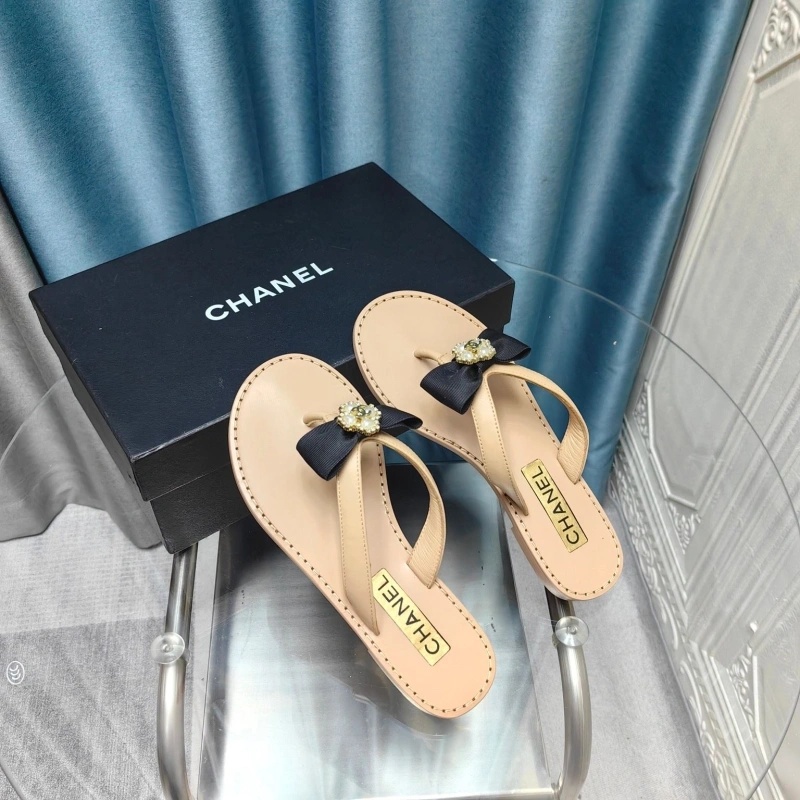 Timeless Chxnxl Slippers 130600