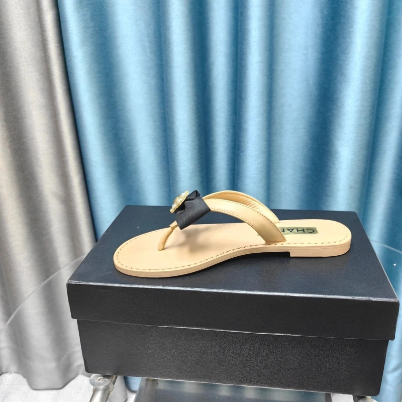 Timeless Chxnxl Slippers 130600