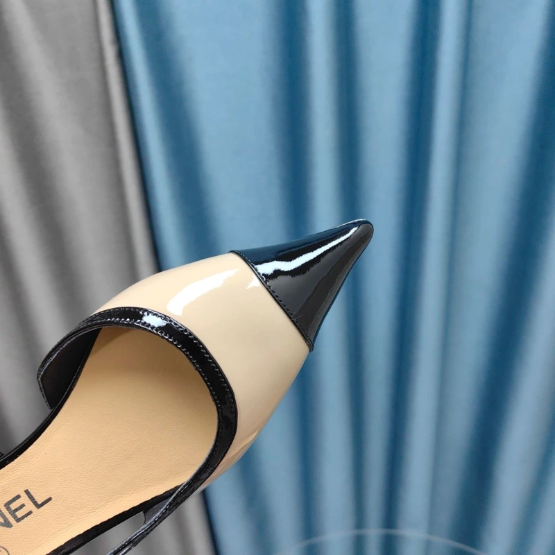 Flexible Chxnxl Sandals 131084
