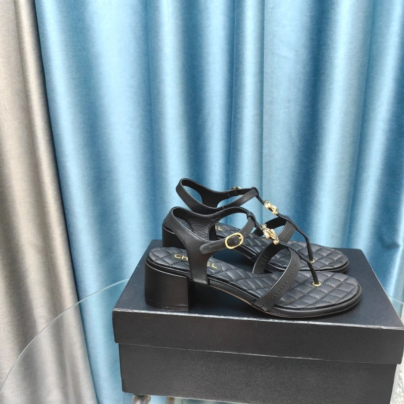 Cozy Chxnxl Sandals 131082