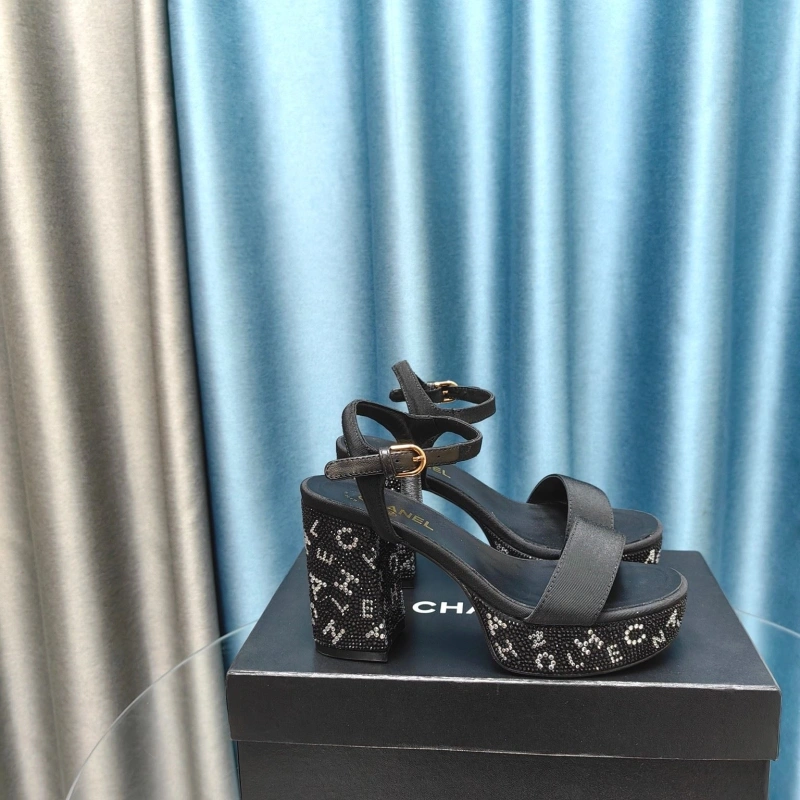 Trendsetting Chxnxl Sandals 131068