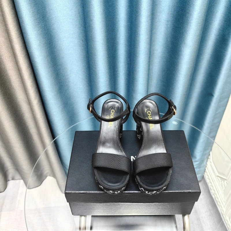 Trendsetting Chxnxl Sandals 131068