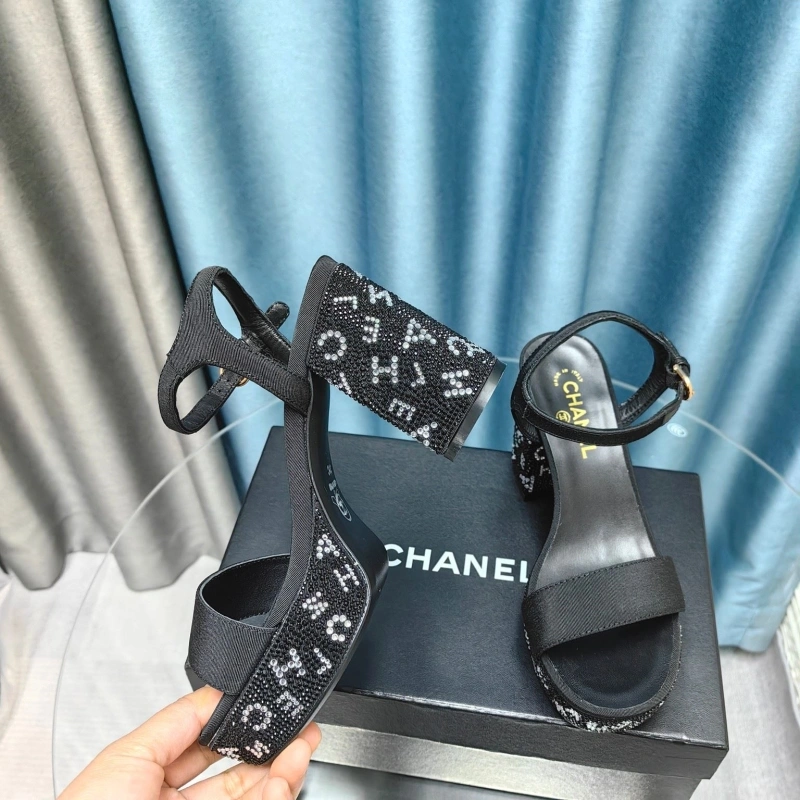 Trendsetting Chxnxl Sandals 131068