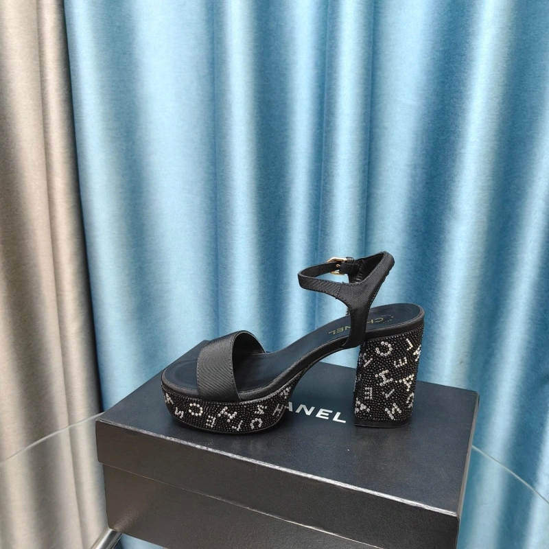 Trendsetting Chxnxl Sandals 131068