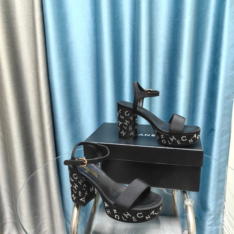 Trendsetting Chxnxl Sandals 131068