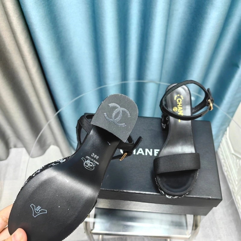 Trendsetting Chxnxl Sandals 131068