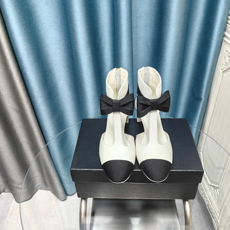 Compact Chxnxl Sandals 131061