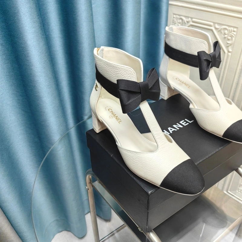 Compact Chxnxl Sandals 131061