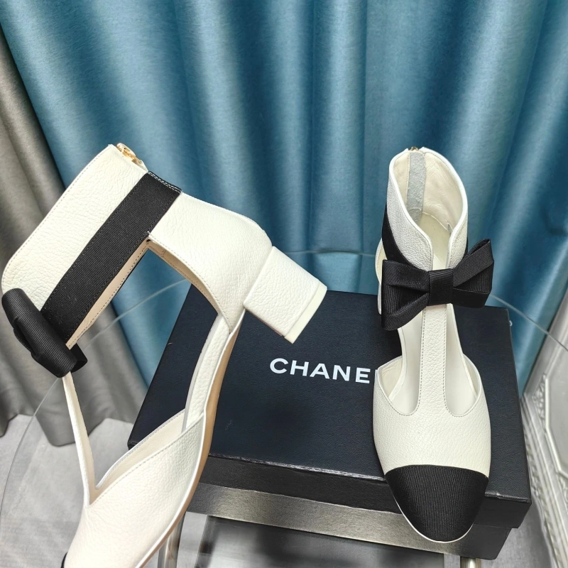 Compact Chxnxl Sandals 131061