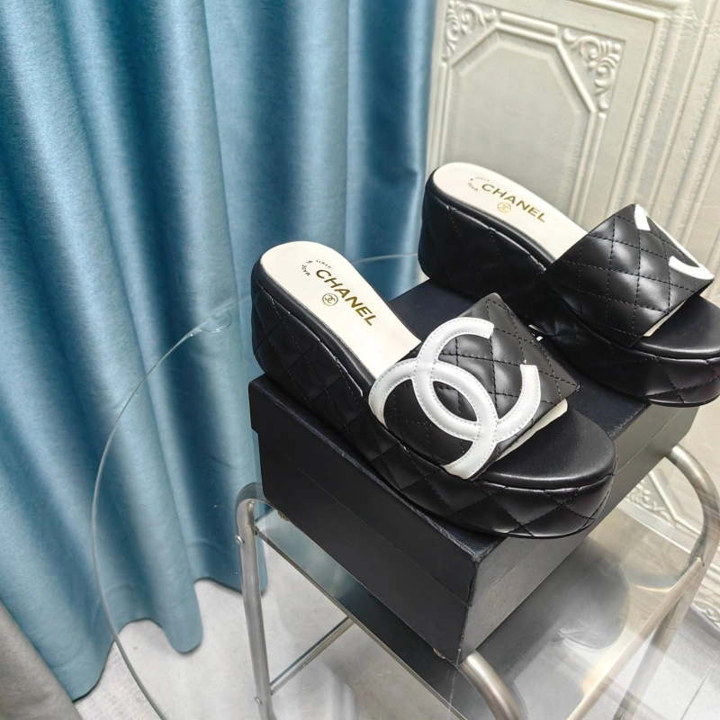 Practical Chxnxl Slippers 130577