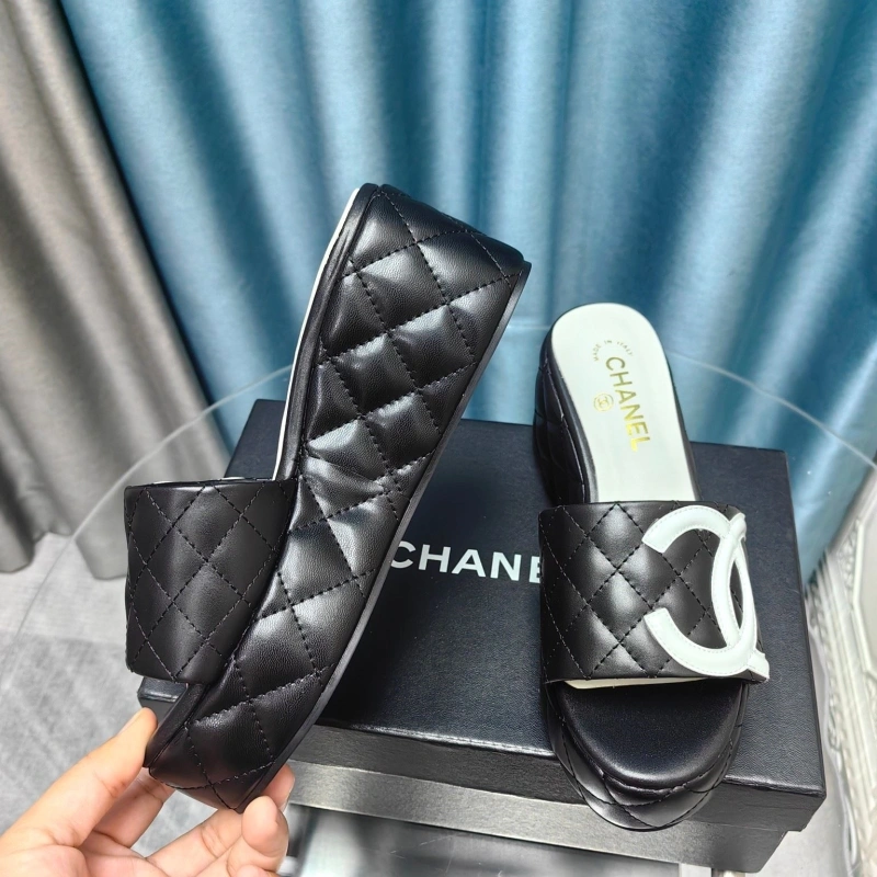 Practical Chxnxl Slippers 130577