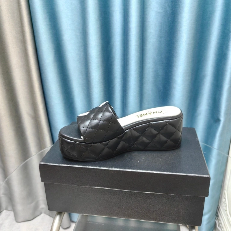 Practical Chxnxl Slippers 130577