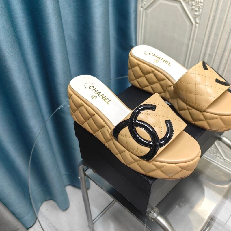 Timeless Chxnxl Slippers 130576