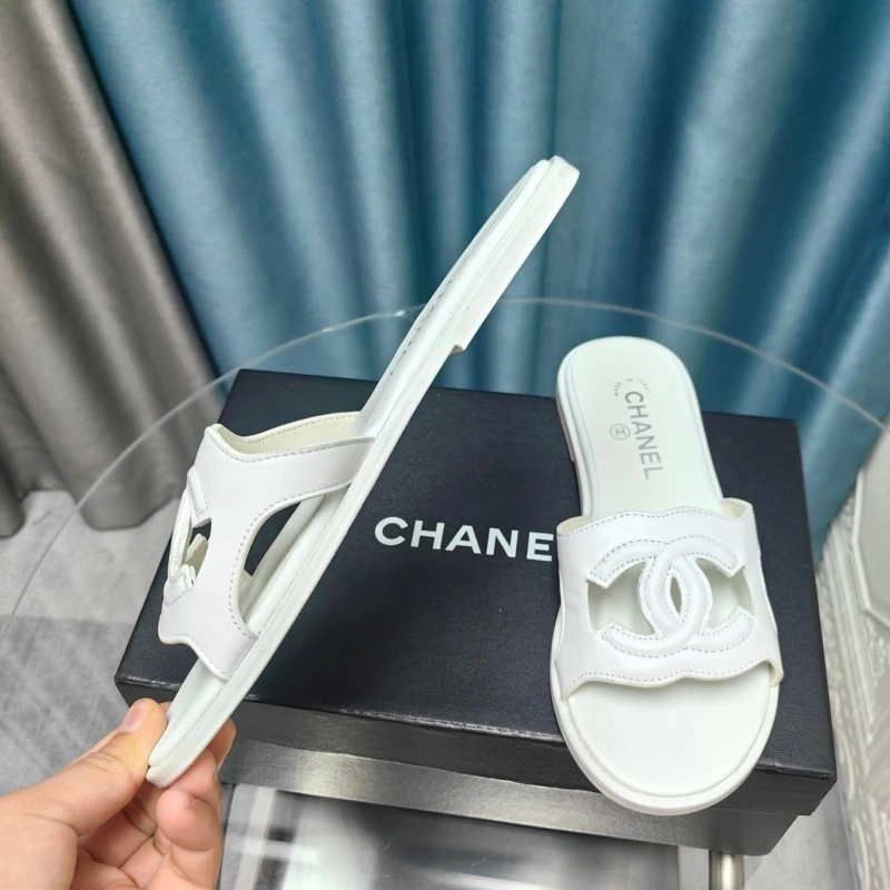 Comfortable Chxnxl Slippers 130570