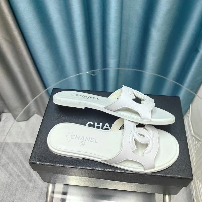 Comfortable Chxnxl Slippers 130570