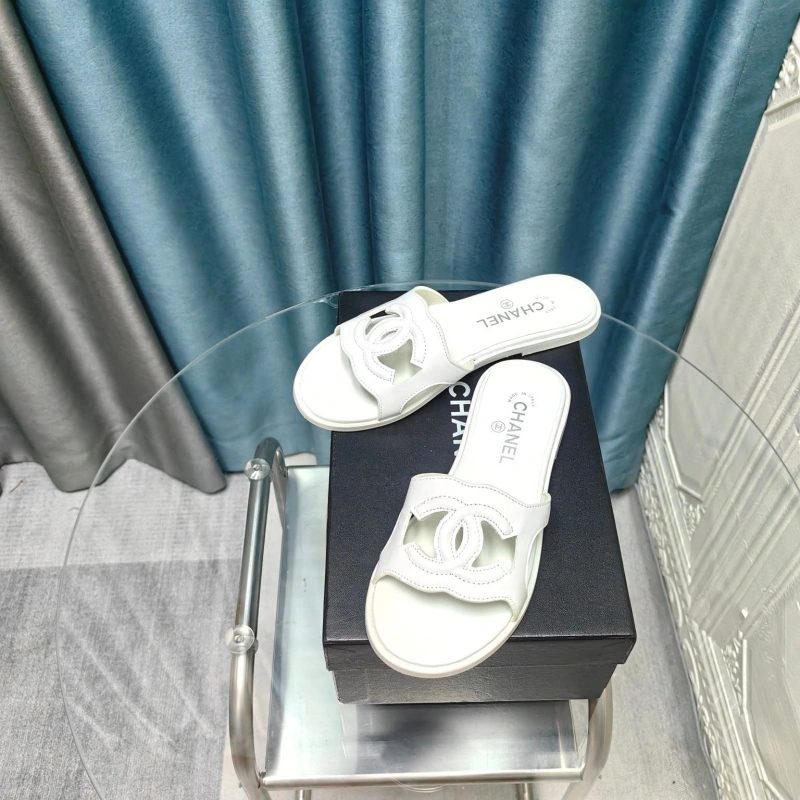 Comfortable Chxnxl Slippers 130570