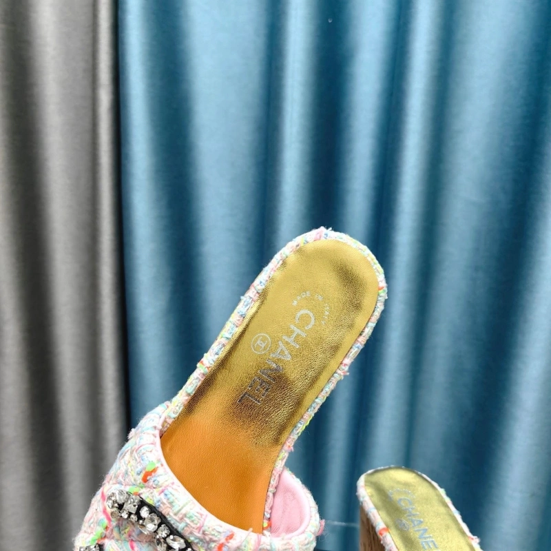 Cozy Chxnxl Sandals 131044