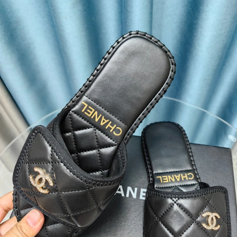 Reliable Chxnxl Slippers 130543