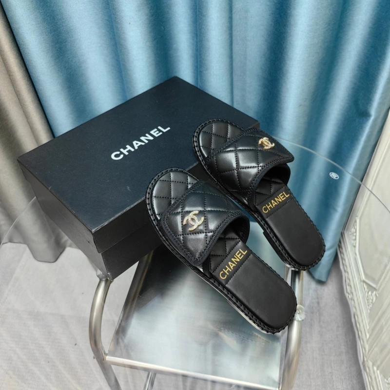 Reliable Chxnxl Slippers 130543