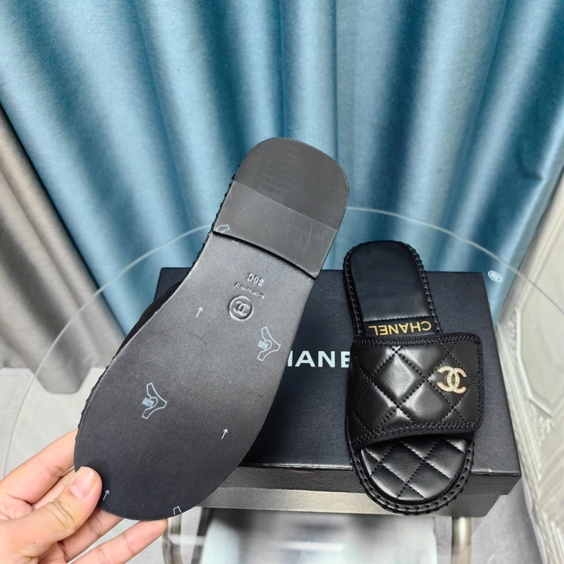 Reliable Chxnxl Slippers 130543