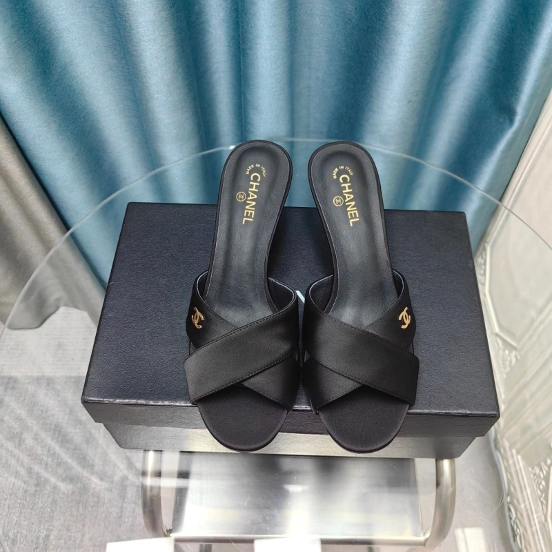 Elegant Chxnxl Slippers 130537