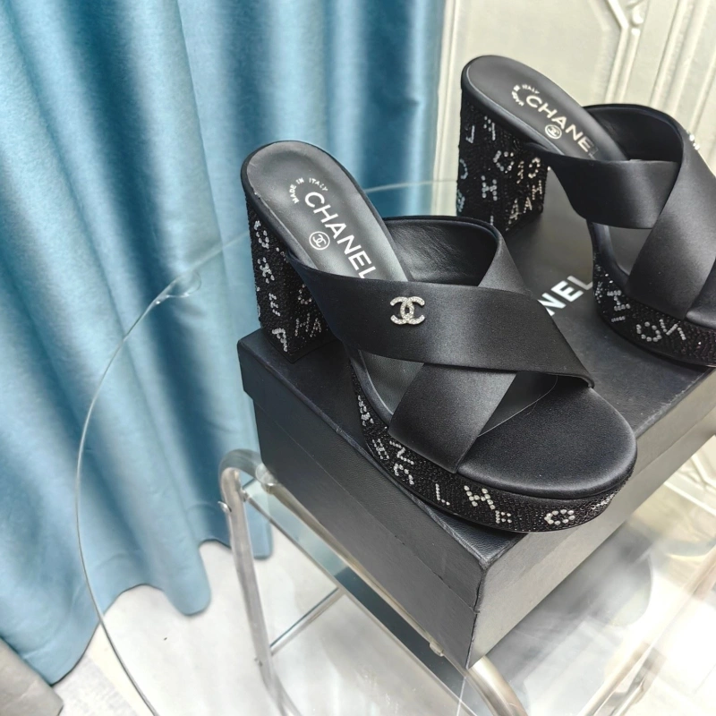 Trendsetting Chxnxl Sandals 131054
