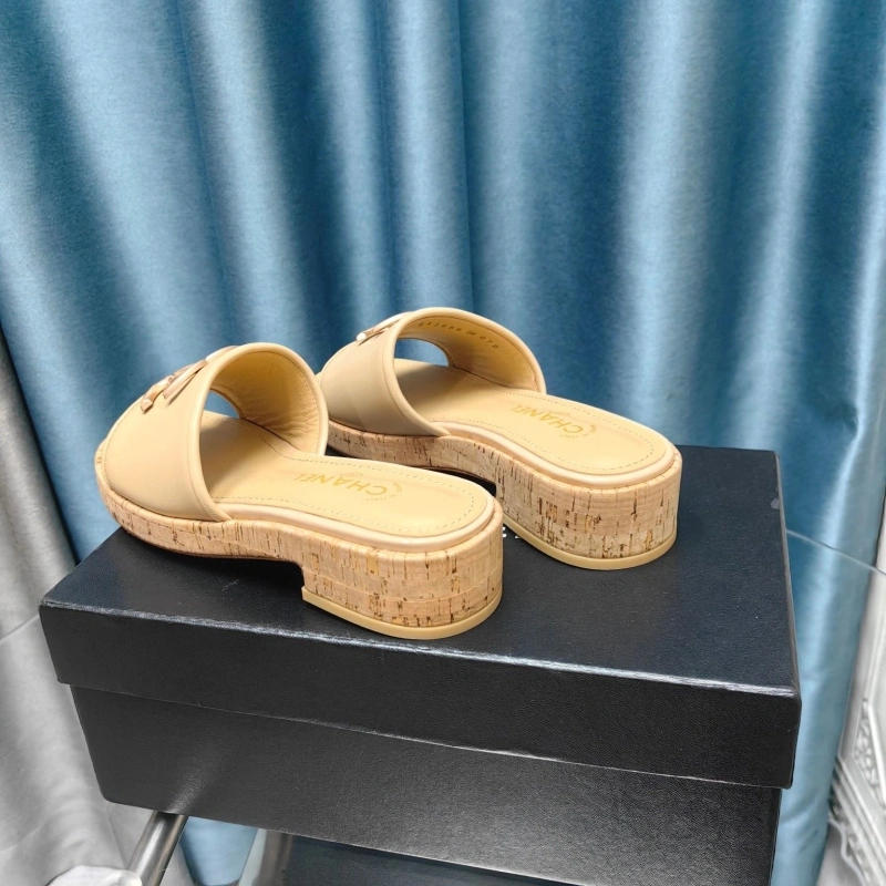 Efficient Chxnxl Slippers 130560