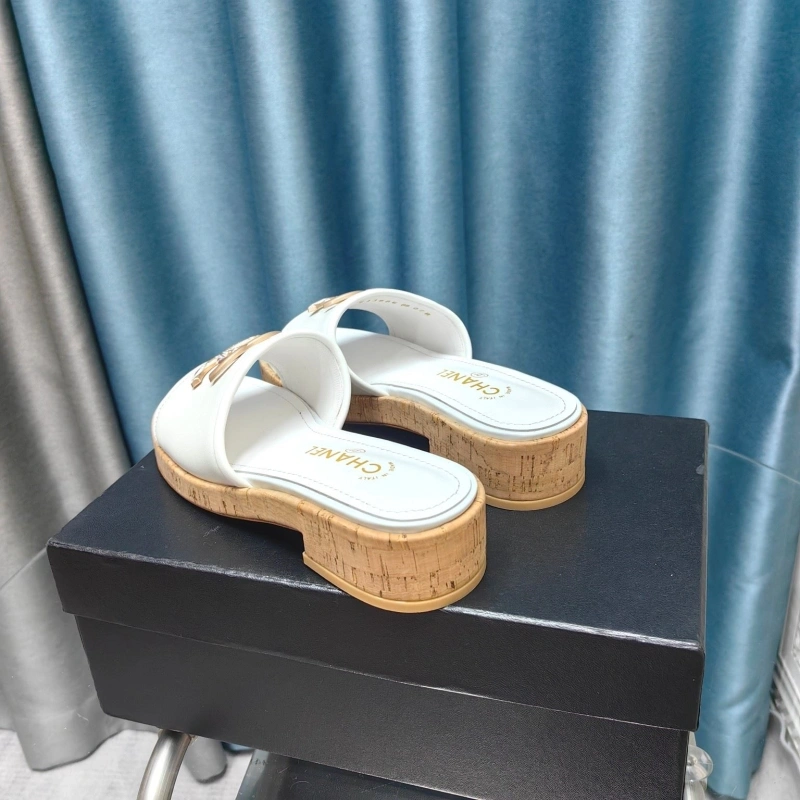 ModernLook Chxnxl Slippers 130550
