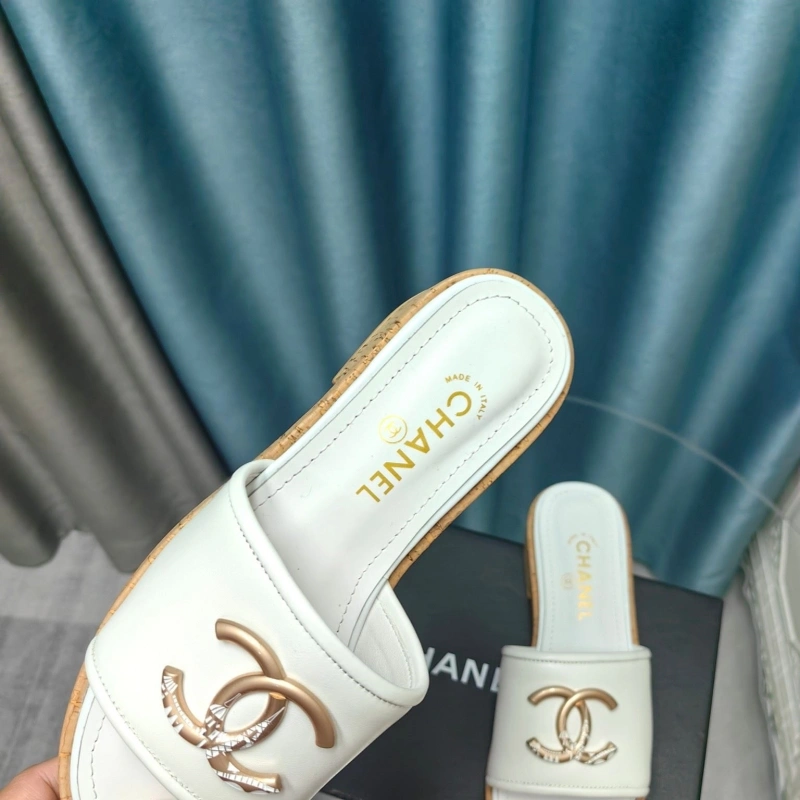 ModernLook Chxnxl Slippers 130550