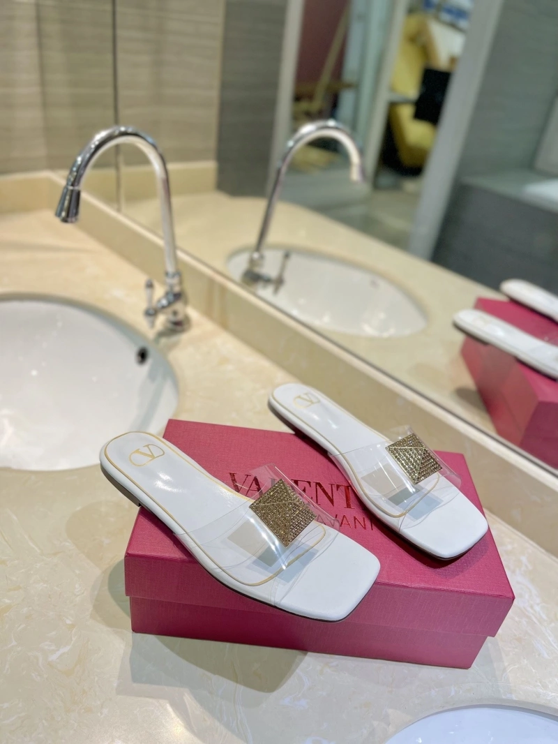 WellDesigned Vxlxntino Slippers 231860