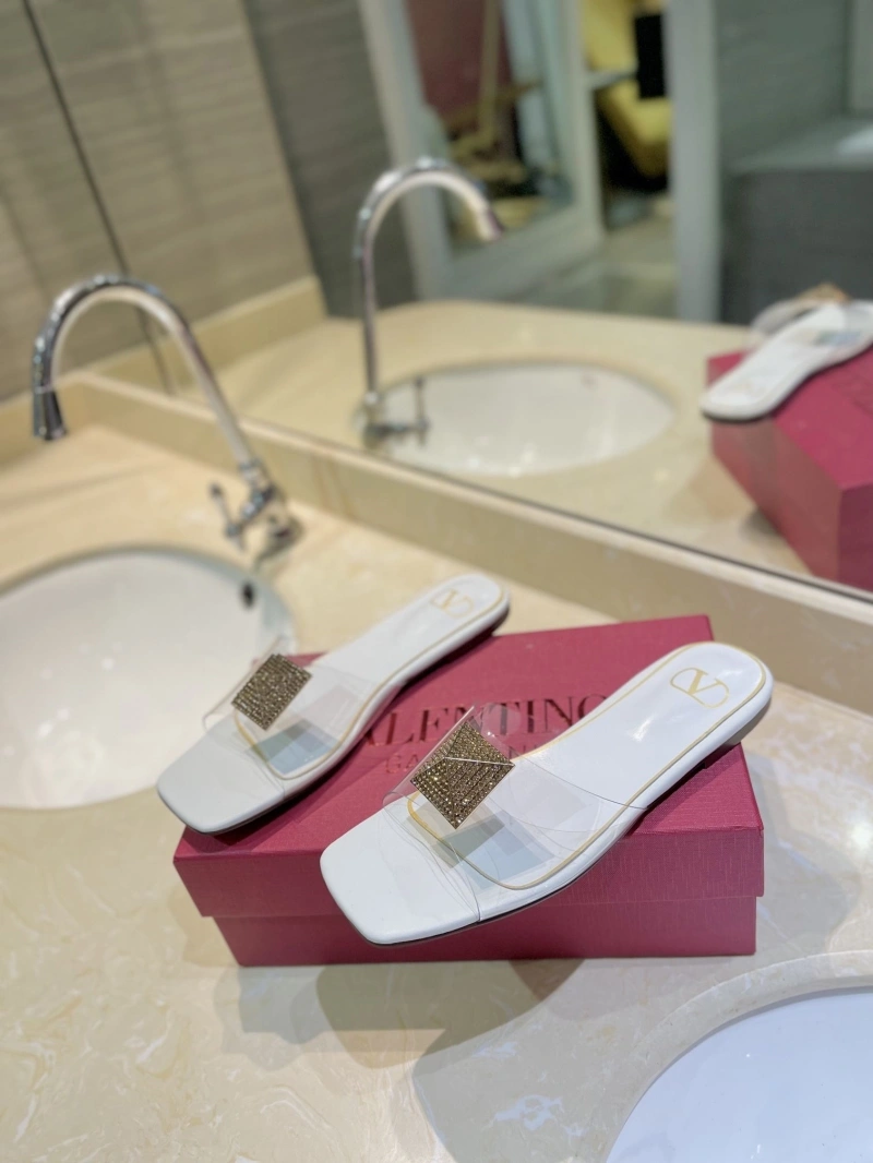 WellDesigned Vxlxntino Slippers 231860