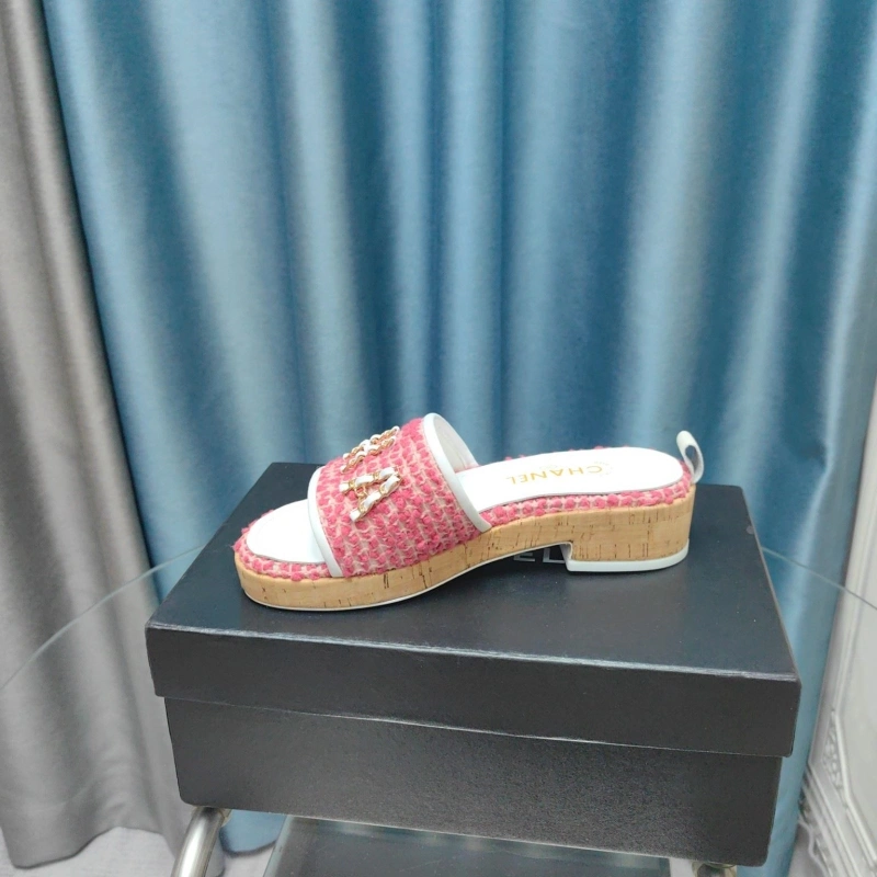 Bright Chxnxl Slippers 130562